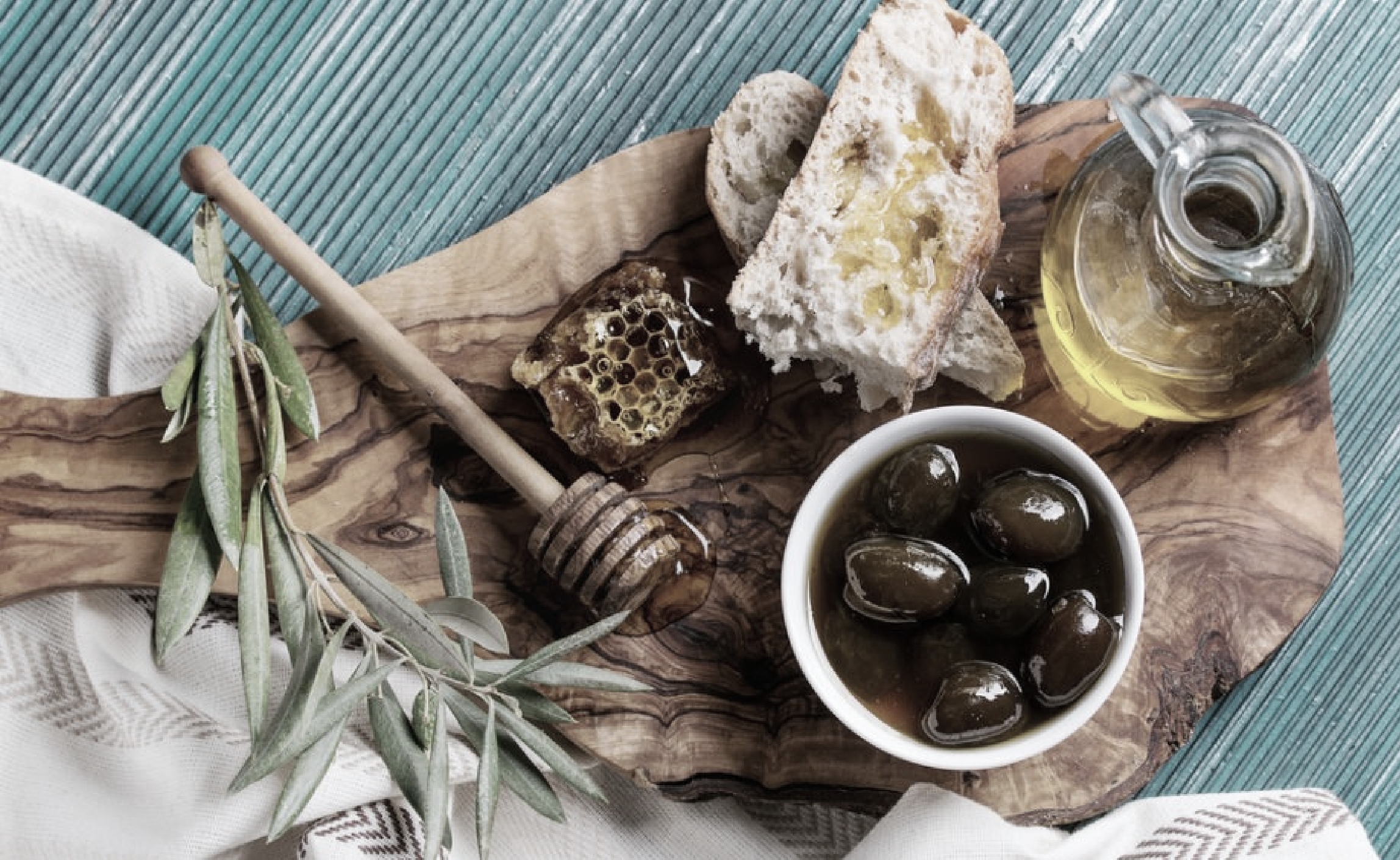 feigen olivenölseife festes shampoo handgemachte aufstriche griechisches olivenöl thymianhonig pinienhonig keramik spiro ceramics naturkosmetik mokka griechischer mokka tee kräuter